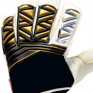 ถุงมือผู้รักษาประตูสำหรับวันแข่งขัน ทำจากยางลาเท็กซ์ ระบายอากาศได้ดี กันน้ำ สีและโลโก้สั่งทำได้ ขายส่ง ผลิตตามสั่ง คุณภาพสูง ทนทาน สำหรับฟุตบอล - Product Image 6