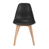 Chaise de salle à manger en plastique au design nordique moderne avec pieds en bois, meubles de salle à manger pour la maison