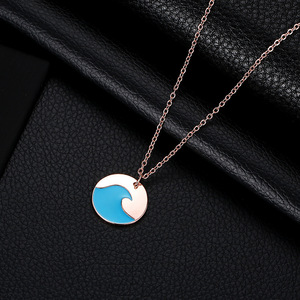 Collier pendentif vague bleue de dessin animé en alliage de zinc avec pierre en résine et sertissage clos en pierre synthétique, pour femme, à porter au quotidien - Product Image 2