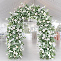Arche de mariage en métal de forme cœur avec un design floral raffiné, décorative, avec des vignes vertes indiennes, pour la décoration de la scène de mariage