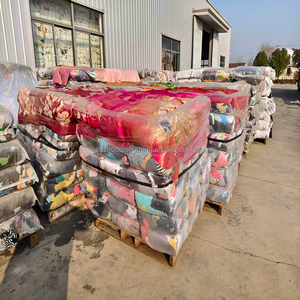 Stracci in cotone 100% senza lanugine, altamente assorbenti acqua e olio, stracci di scarto in maglia, scarti di tessuto in cotone, stracci colorati da t-shirt - Product Image 1