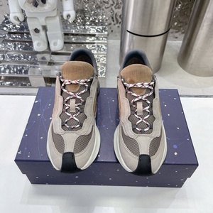 Luxurious Designer <b>Shoes</b> with Contrasting Colors Breathable Mesh Closed Toe Fashion Trend Lightweight Sports <b>Casual</b> <b>Shoes</b> - Product Image 2