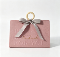 Sac cadeau en papier avec poignée en bois, motif gaufré or, nœud, pour bonbons, chocolats, mariage, fête, emballage cadeau, logo personnalisé