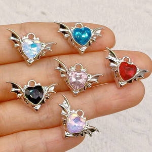 Cuentas sueltas en forma de corazón de cristal personalizadas para manualidades materiales hechos a mano collares pulseras accesorios fabricación de joyas - Product Image 6