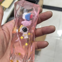Jouet Squishy Transparent Thème Spatial avec Détail Astronaute pour la Vente en Gros