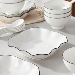 Juegos de cena de lujo minimalistas Venta caliente Juego de platos de cena de cerámica Uso de restaurante Juego de vajilla de porcelana blanca y negra - Product Image 5