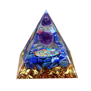 Pirámide de Resina Epoxi de Cristal de 5 cm, Decoración Feng Shui, Adorno de Escritorio, Regalo de Inauguración de Casa - Product Image 5