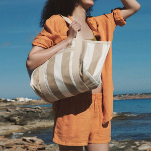 Borsa Tote in Tela a Righe con Logo Ricamato Personalizzato, Tasca Frontale, Oversize per lo Shopping - Product Image 6