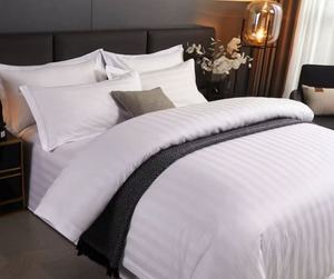 Venta al por mayor de 3cm de rayas blancas de polialgodón colección de hoteles ropa de cama de calidad premium juego de edredón con funda de almohada en línea - Product Image 4