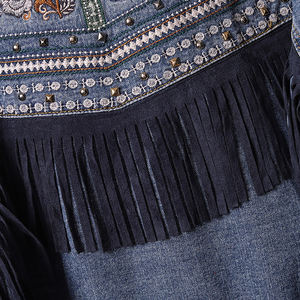 Classica giacca di jeans con frange lavate alla moda in stile retrò retrò con ricamo personalizzato da donna - Product Image 6