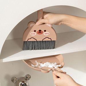 Ensemble balayette et pelle en plastique de haute qualité, imprimé avec un logo personnalisé, pour le nettoyage de la maison et du bureau - Product Image 3
