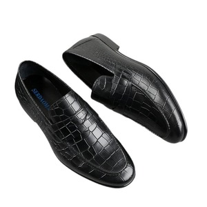 Chaussures en cuir décontractées - bout pointu, motif crocodile - chaussures habillées une pièce pour tenue de travail formelle - Chaussures Oxford - Product Image 5