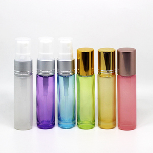 Toptan 10ml siyah mat Mini cam sprey şişeleri 10ml ince sis doldurulabilir taşınabilir seyahat parfüm atomizörler