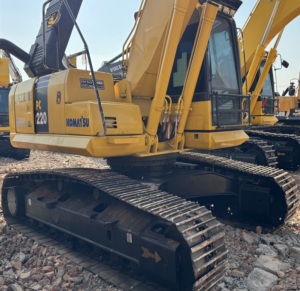 Excavatrice de grande taille Komatsu PC220 PC210 (22 tonnes, 21 tonnes) d'occasion du Japon, avec godet de terrassement, moteur japonais et composants essentiels à changement rapide. - Product Image 4