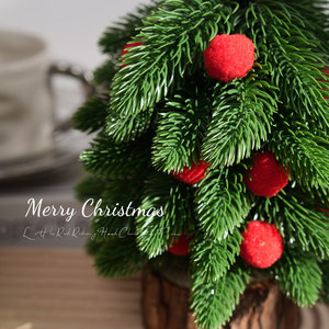Nouvel Arbre de Noël de Bureau JIAXUN Fait Main, Petit Arbre <span class=keywords><strong>Rouge</strong></span> à Capuche en PE, Décoration Intérieure de Noël (Ne Lumine Pas) - Product Image 4