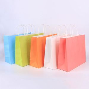 Sac en papier kraft pour emballage cadeau de marque de vente au détail, avec logo imprimé, couleur personnalisée KM, nouveaux matériaux, bon prix - Product Image 4