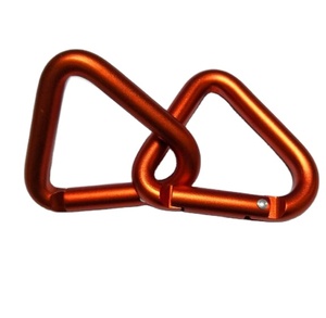 Mousqueton triangulaire en aluminium pour sac et accessoires de plein air - Product Image 1