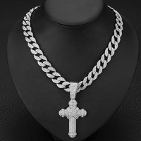 Dernière chaîne cubaine glacée de 15mm de largeur avec pendentif en alliage Hip Hop et croix en strass