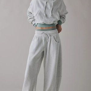 Conjunto Deportivo Personalizado con Logotipo OEM para Mujer, Conjuntos Deportivos de Invierno al por Mayor, Ropa Deportiva para Entrenamiento y Jogging - Product Image 4