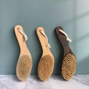Brosse à cheveux en bois avec manche en bois de hêtre et de santal, poils de sanglier en <span class=keywords><strong>sisal</strong></span>, pour le bain et la douche, avec logo personnalisé - Product Image 4