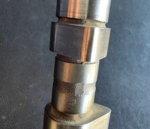 OE 55568121 Bushing <span class=keywords><strong>Camshaft</strong></span> Berkualitas Tinggi untuk Chevrolet ESCAPE CRUZE Tracker Sonic 1.8 16v Suku Cadang Mesin Otomatis Berkualitas Tinggi - Product Image 3