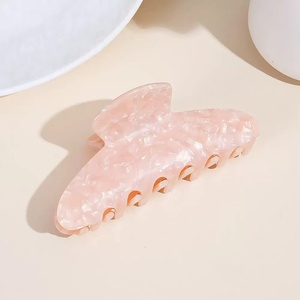 Mantella <span class=keywords><strong>per</strong></span> Parrucchiere in Acetato Rosa con Logo Personalizzato OEM/ODM - Regalo di Alta Qualità <span class=keywords><strong>per</strong></span> la Cura dei Capelli <span class=keywords><strong>per</strong></span> Donne - Product Image 3