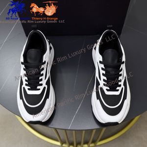 รองเท้าผ้าใบสไตล์บาสเก็ตบอลรุ่นใหม่สำหรับฤดูใบไม้ผลิและฤดูใบไม้ร่วง เหมาะสำหรับผู้ชายและผู้หญิง ดีไซน์เท่ห์ ระบายอากาศได้ดี สวมใส่สบาย ดีไซน์ทันสมัยสำหรับคู่รัก - Product Image 1