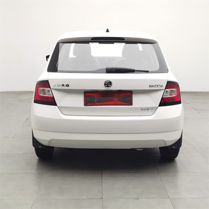 Auto Usata Skoda <span class=keywords><strong>Fabia</strong></span> 2015 1.4L Benzina Automatica Trazione Anteriore <span class=keywords><strong>Berlina</strong></span> Disponibile all'Ingrosso - Product Image 3