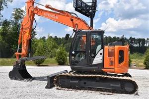 Excavadora Hidráulica Usada de Alta Calidad de 13 Toneladas, Hitachi 135, ZX135US, en Venta en Shanghái, China - Product Image 6