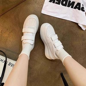 Zapatillas Blancas con Plataforma y Correa Mágica para Mujer, Novedad 2026, Zapatillas Casuales Versátiles con Aumento de Altura para Estudiantes - Product Image 3