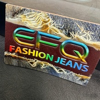 Patch en cuir embossé avec logo 3D personnalisé en silicone écologique, 100 % cuir véritable, étiquette holographique arc-en-ciel pour jeans