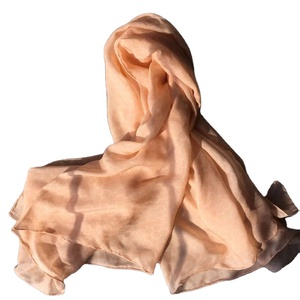 Sciarpa in <span class=keywords><strong>chiffon</strong></span> <span class=keywords><strong>di</strong></span> <span class=keywords><strong>seta</strong></span> stampata personalizzata con rotolamento a mano - Product Image 2