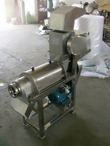 Hot Sale Automatic Pineapple & Apple Fruit <b>Juice</b> Extractor Crusher Juicer <b>Machine</b> with Engine 304 Stainless Steel - Product Image 3