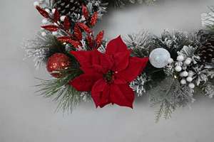 Guirlande de Noël suspendue personnalisée, écologique et à prix abordable, avec aiguilles de pin et cônes - Product Image 2