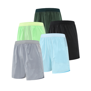 Shorts de sport pour homme légers 100% polyester uni à séchage rapide respirant pour la salle de sport, l'entraînement sportif, les marathons, style décontracté en toile, course à pied - Product Image 1