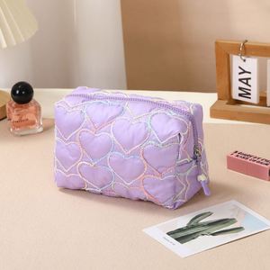 Bolsas de Maquillaje Pequeñas Acolchadas con Forma de Corazón para Niñas, Bolsas de Cosméticos, Neceseres de Belleza, Bolsas de Aseo con Logotipo Personalizado - Product Image 6