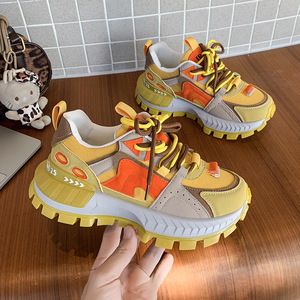 รองเท้าผ้าใบสีสันตัดกันสไตล์ Dad Sneakers สำหรับผู้หญิง รุ่นขายดี สไตล์ลำลองแบบ Forrest Gump - Product Image 4