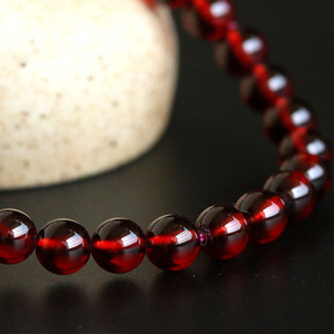 Braccialetto Trendy di Alta Qualità con Perline di Cristallo Rosso AA 6MM, Accessori in Cristallo Naturale Curativo, Gioielli da Donna - Product Image 4
