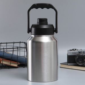 Bouteille d'eau isotherme en acier inoxydable de 128 oz (un gallon) avec paille, double paroi sous vide - Product Image 2