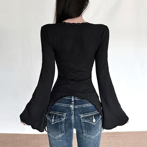 Blusa Casual de Mujer con Detalle de Encaje, Manga Larga, Cuello en V, Manga Campana Asimétrica, Tejido Negro, Ecológica, Transpirable, Primavera Verano - Product Image 5