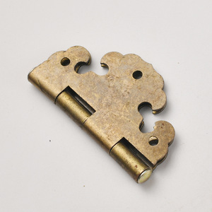 บานพับเฟอร์นิเจอร์แบบดั้งเดิมพื้นผิวทองแดงติดเหล็กทนทานปั๊มออกแบบ - Product Image 3
