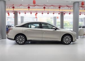 El nuevo modelo 2023 Red Flag e - qm New Energy <span class=keywords><strong>car</strong></span> tiene una autonomía de 560 kilómetros en 4 puertas y 5 asientos. - Product Image 6
