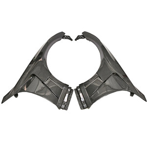 Parafango Anteriore Ventilato in Fibra di Carbonio Marca YT, Adatto per Infiniti G37 Coupé e Berlina Quattro Porte (Modelli 2007 - 2013) - Product Image 3
