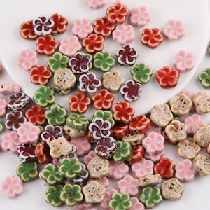 Cuentas de flores de cerámica de 10 mm, colores aleatorios para hacer pulseras, materiales de joyería DIY - Product Image 1