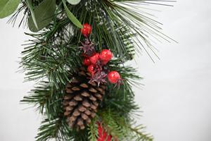 Décorations de Noël personnalisées pour l'intérieur et l'extérieur, guirlandes et couronnes de Noël festives en pin - Product Image 6