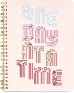 Dự thảo thô nhỏ máy tính xách tay xoắn ốc với nói, 8.5 "x 6.75" với túi và 160 trang xếp hàng, một ngày tại một thời điểm - Product Image 1