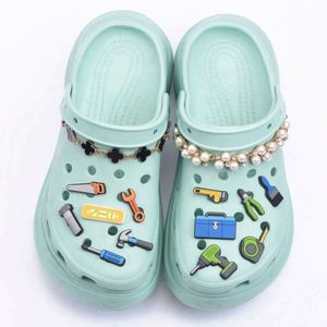 1pcs Charms de chaussures de manga japonais Hot Anime <span class=keywords><strong>My</strong></span> <span class=keywords><strong>Hero</strong></span> <span class=keywords><strong>Academia</strong></span> PVC Accessoires de chaussures Décoration Fit clog charms Party Kids Gifts - Product Image 2