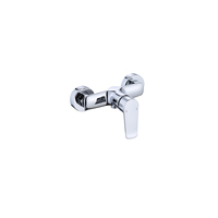 Ensemble de douche moderne pour projets hôteliers avec mitigeur chaud/froid mural et pommeau de douche simple