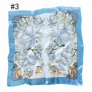 Nuevo estilo Tudung Bawal Square Satin Silk Hijab Impreso Chales de lujo Hermosa bufanda de Invierno <span class=keywords><strong>para</strong></span> mujer - Product Image 2