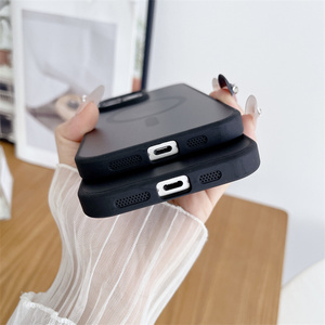 Coque de téléphone magnétique sans fil antichoc Lichicase pour iPhone 18 18 <span class=keywords><strong>Pro</strong></span> 18 <span class=keywords><strong>Pro</strong></span> Max, coque de téléphone translucide mate - Product Image 4